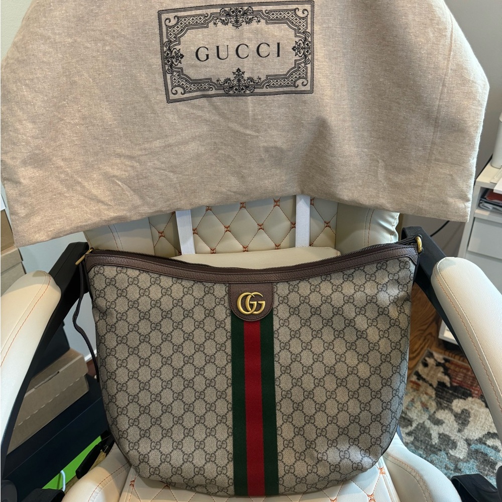 Gucci Ophidia GG Supreme (XL) shoulder/crossbody bag.
